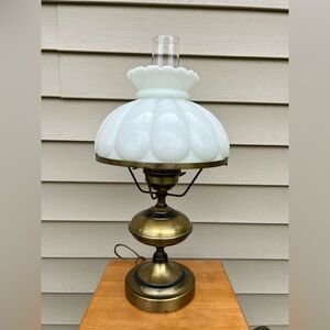 Vintage milk glass Lamp